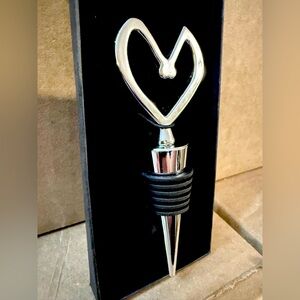 Heart Wine Stopper Silver and Black NEW